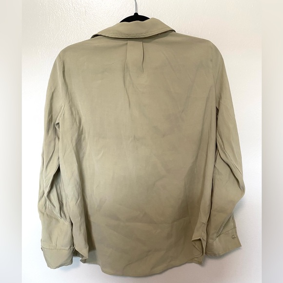 NWT Max Studio Utility Button Front Blouse in Sage SMALL - Picture 7 of 8